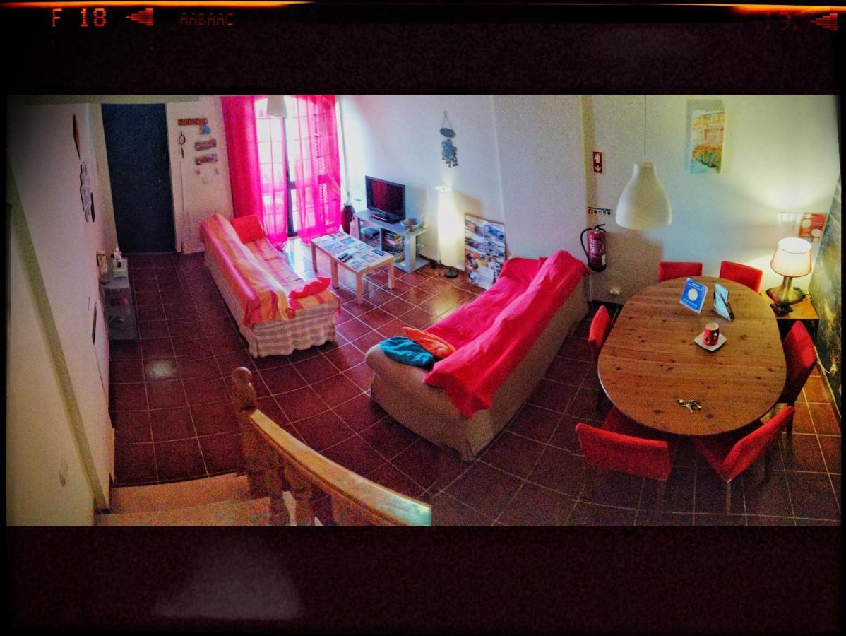 Supertubos Beach Hostel อาโตเกีย ดา บาเลยา ภายนอก รูปภาพ