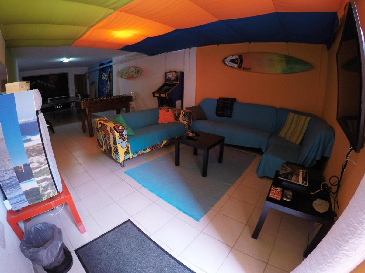 Supertubos Beach Hostel อาโตเกีย ดา บาเลยา ภายนอก รูปภาพ